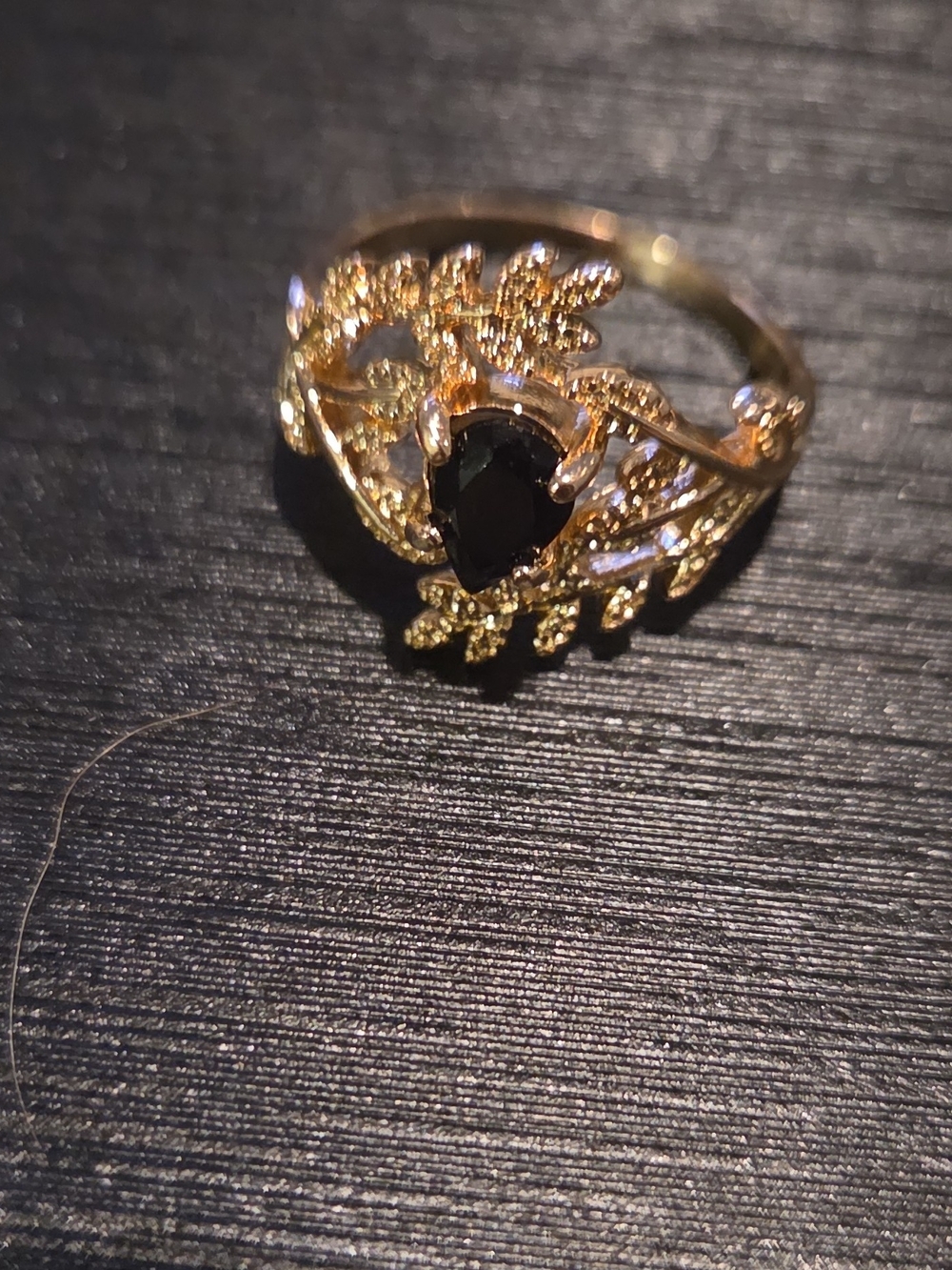Gold Leaf Teardrop Black Stone Women's Ring